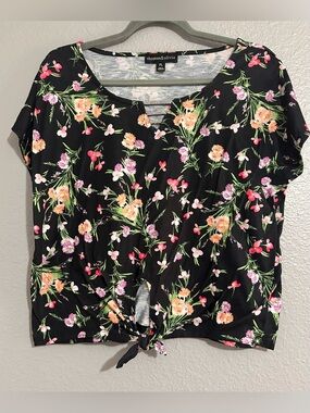 Thomas & Olivia Black Floral Tie-Front Short Sleeve Top